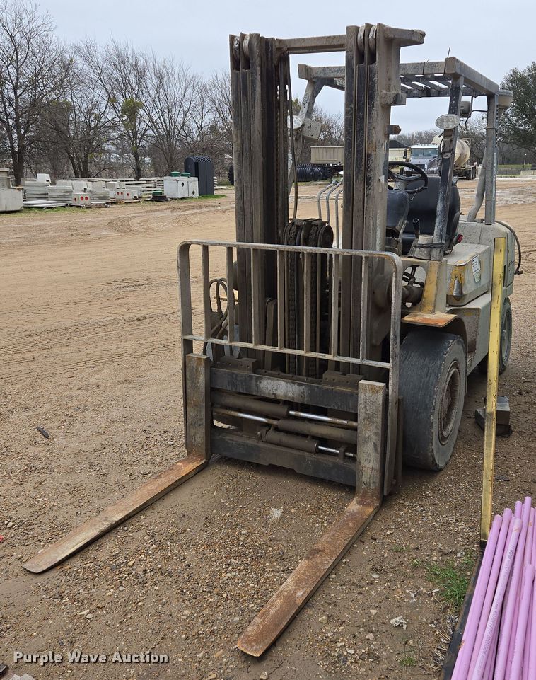 Caterpillar GP40K-LP forklift - ED2482