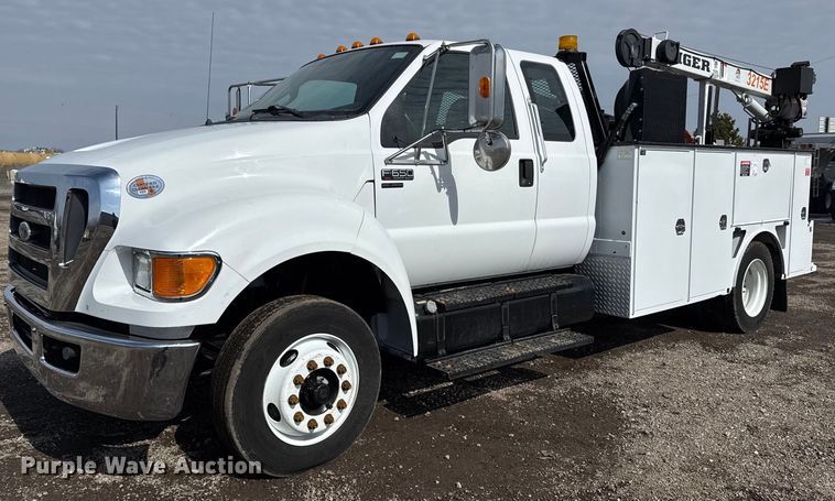 2011 Ford F650 Super Duty SuperCab utility / service truck - EG2563