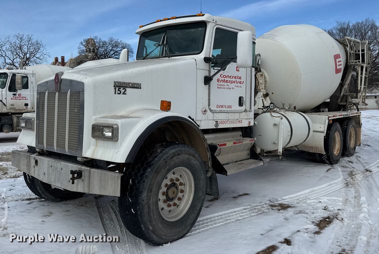 2007 Kenworth W900 ready mix truck - EQ1035