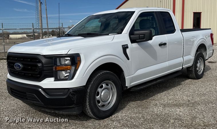 2023 Ford F150 XL SuperCab pickup truck - EQ1101