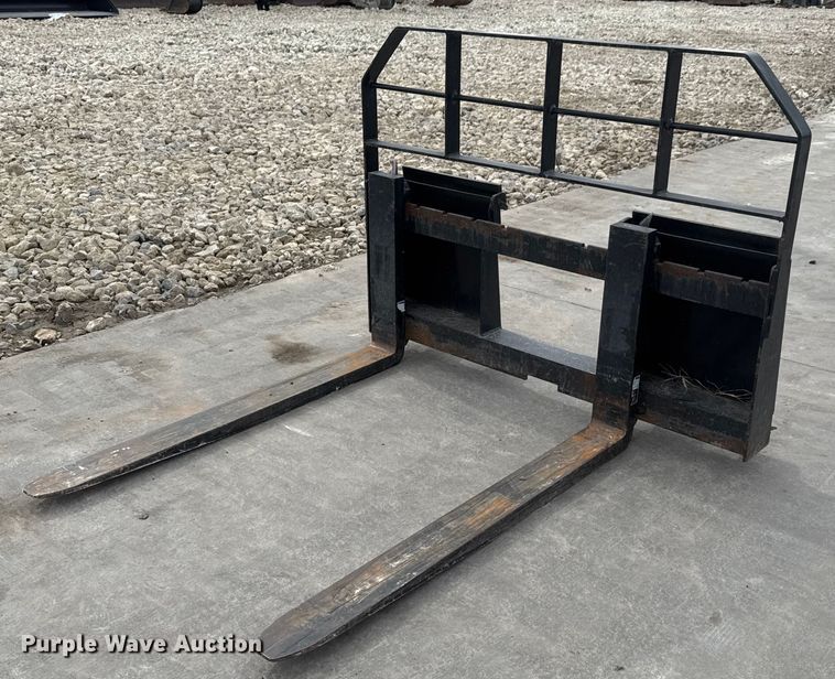 Arrow skid steer forks - EQ1172