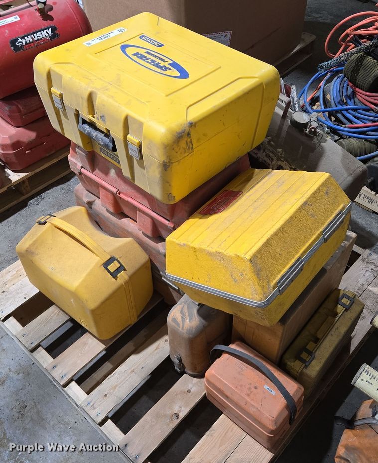 Surveying equipment and pipe lazer - EQ6525