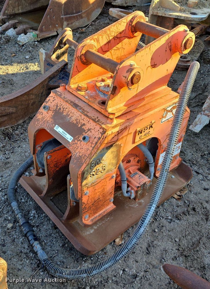NPK 06C-C6102 excavator plate compactor - EQ6633
