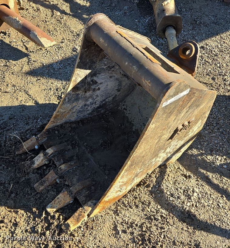 Tag excavator bucket  - EQ6663