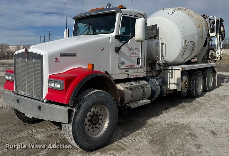 2016 Kenworth W900 ready mix truck - NN9600