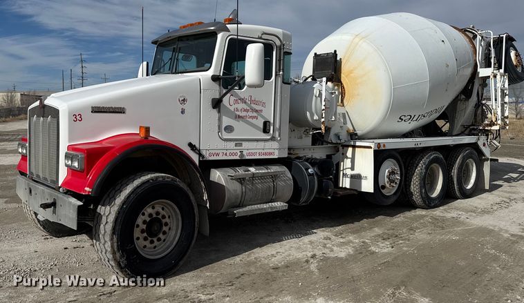 2016 Kenworth W900 ready mix truck - NN9601