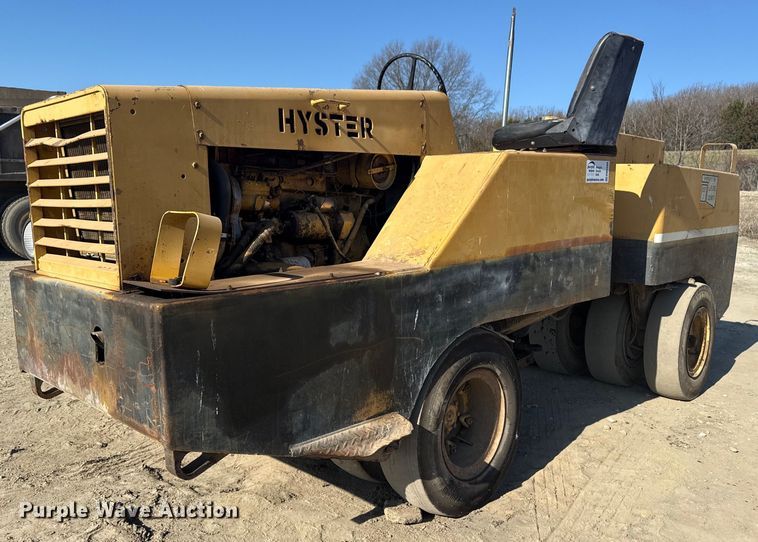1980 Hyster C530A pneumatic roller - DM5588