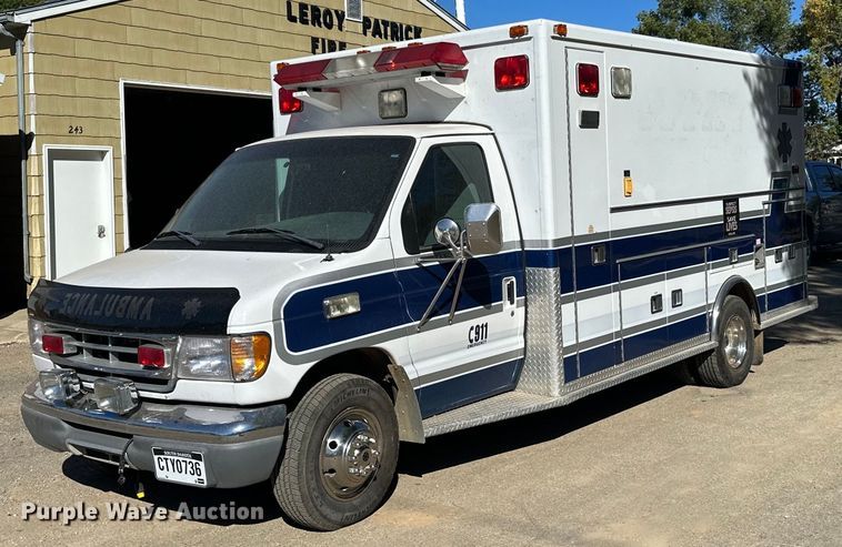 1998 Ford E450 ambulance - DN0800