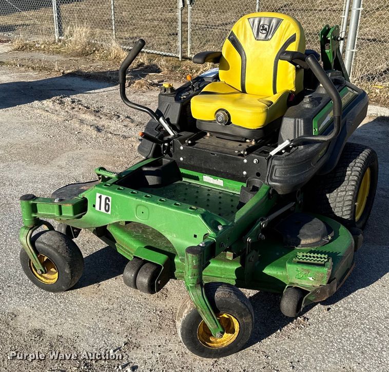 2015 John Deere Z930M ZTR lawn mower - DQ6693