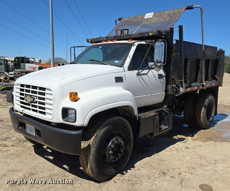 2000 Chevrolet C7500 dump truck - DV1310