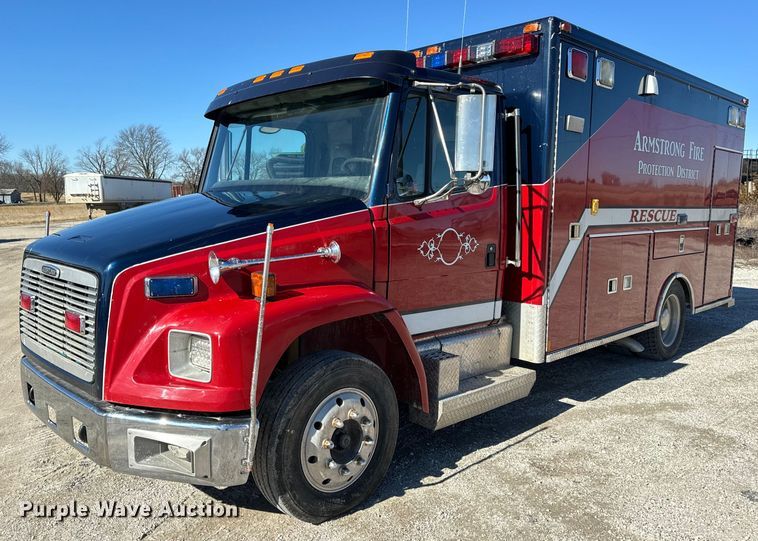 2000 Freightliner FL50 ambulance - EN5117