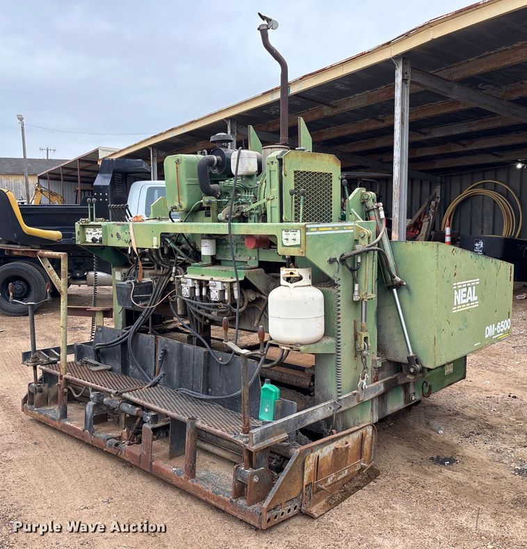 1995 Neal DM6500 paver - EY9922