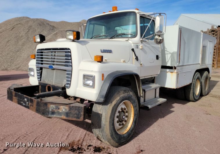 1997 Ford L8000 sewer jetter truck - NB9862