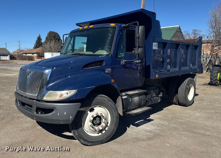 2009 International DuraStar 4300 dump truck - NN9640