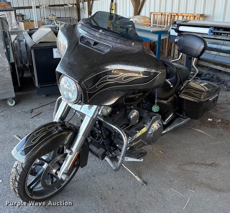 2016 Harley Davidson FLHX Street Glide motorcycle - NO9682
