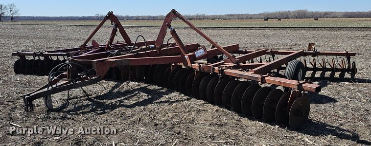 International 490 tandem disk - DO7852