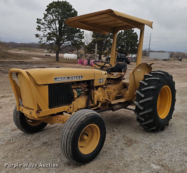 John Deere 301A tractor - EH8677