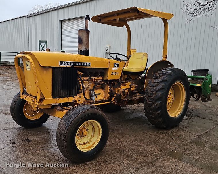 1980 John Deere 401C tractor - EH8686