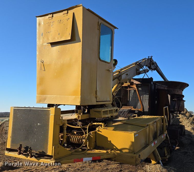 2004 Mighty Giant tub grinder - EL5685