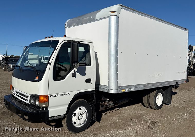 1999 Isuzu NPR box truck - EG2582
