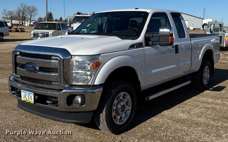 2016 Ford F250 Super Duty XLT SuperCab pickup truck - EM3591