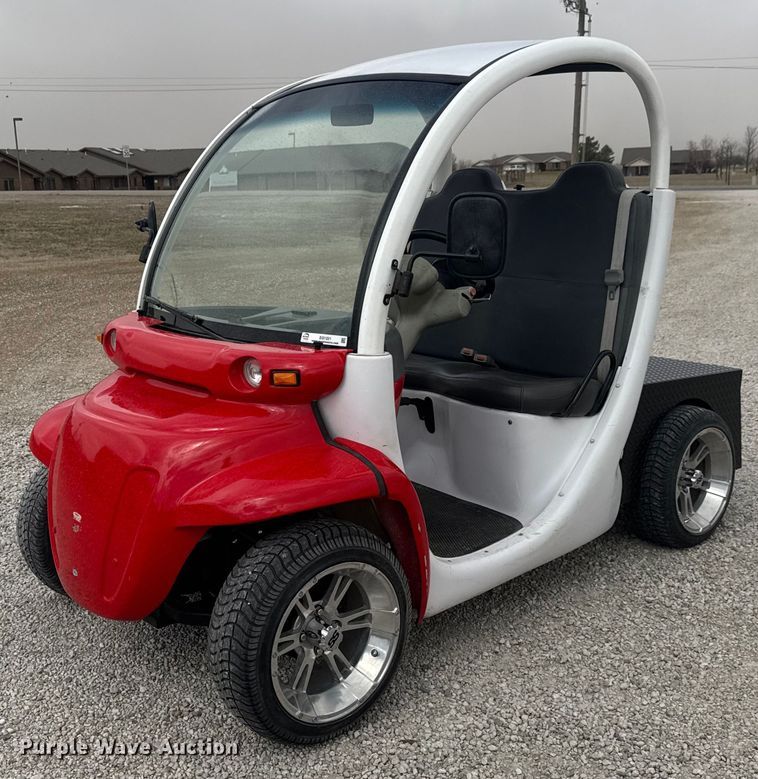 2001 GEM E2 golf cart - EQ1221