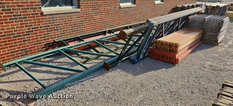 Teardrop  pallet racking  - EQ6827