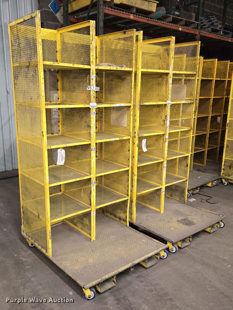 (2) pick carts  - EQ6829