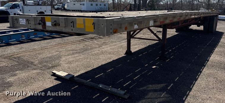 1989 Wilson CF-900 flatbed trailer - DE2132