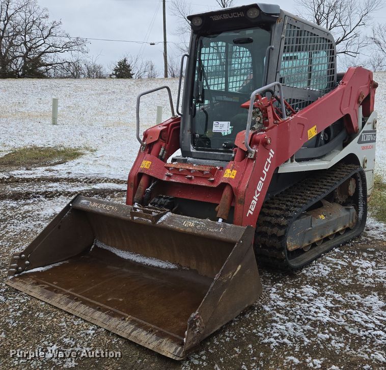2017 Takeuchi TL10V2 tracked skid steer loader - DS5298