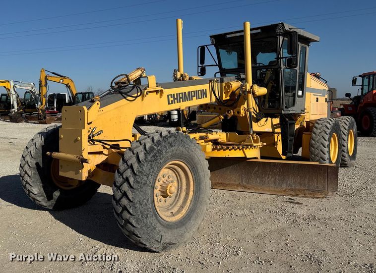 2000 Champion 710A VHP motor grader - DU3366