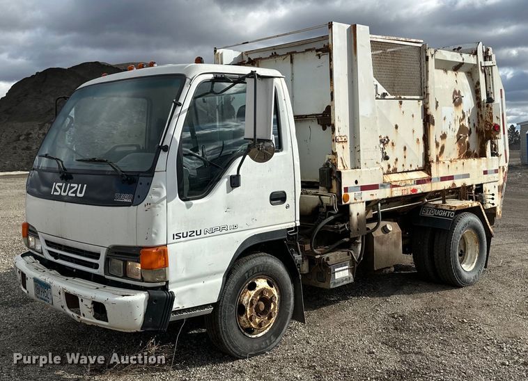 1999 Isuzu NPR HD refuse truck - DV0622