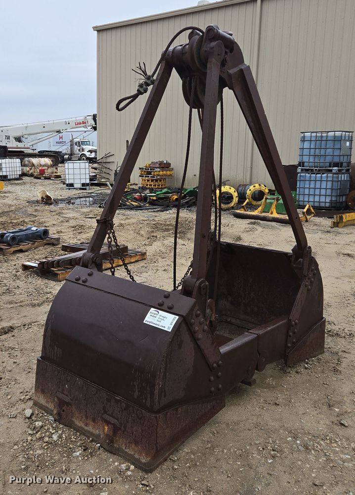 Williams clamshell bucket - DV1808