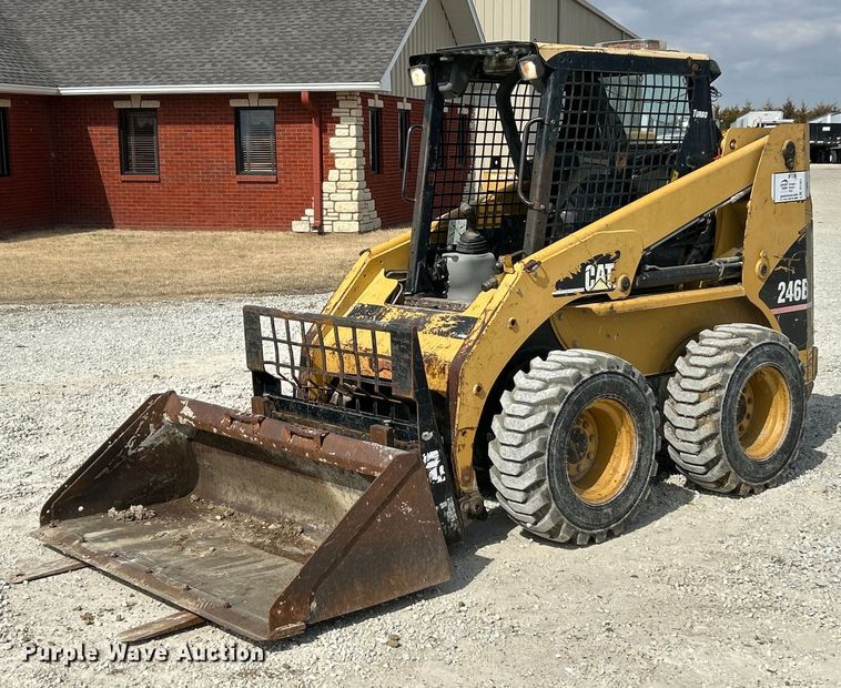 2005 Caterpillar 246B skid steer loader - DV1821