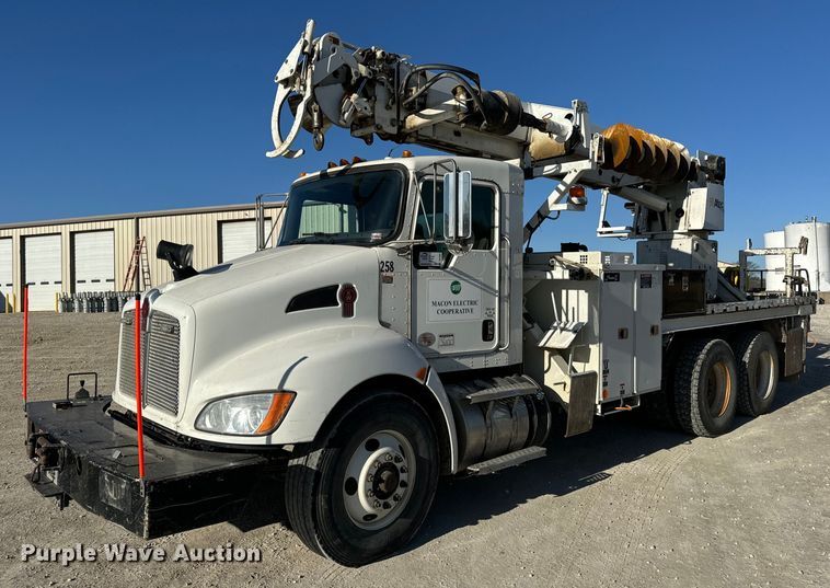 2011 Kenworth T370 digger derrick truck - DV1853