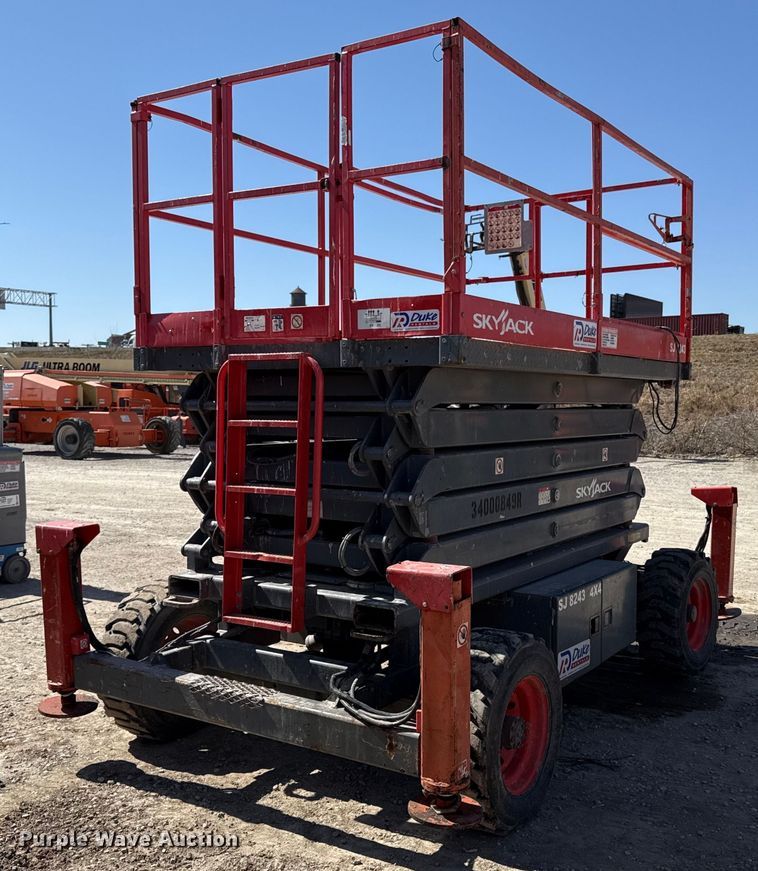 2007 SkyJack SJ8243 scissor lift - ED3992