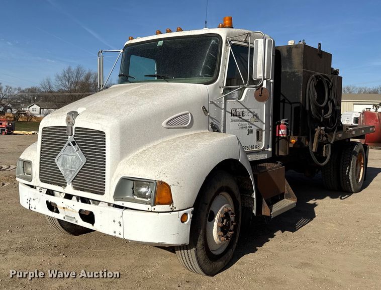 1996 Kenworth T300 flatbed truck - ED4091