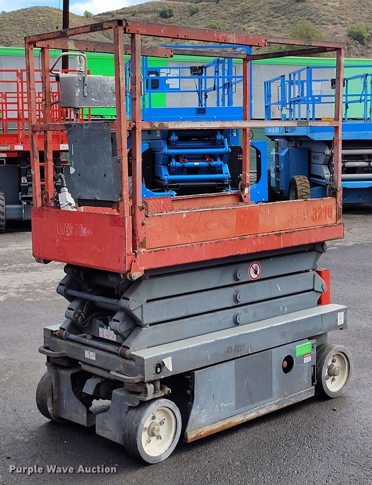 2012 Skyjack  SJIII-3219 scissor lift - EH0188