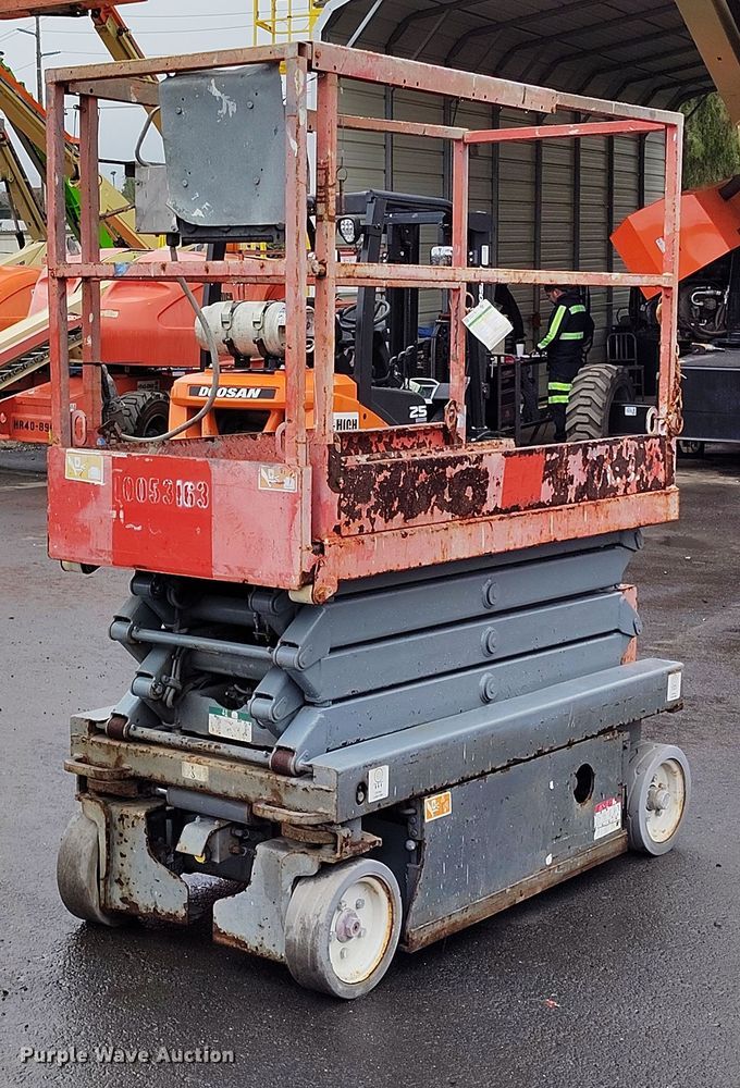 2012 Skyjack SJIII-3219 scissor lift - EH0191