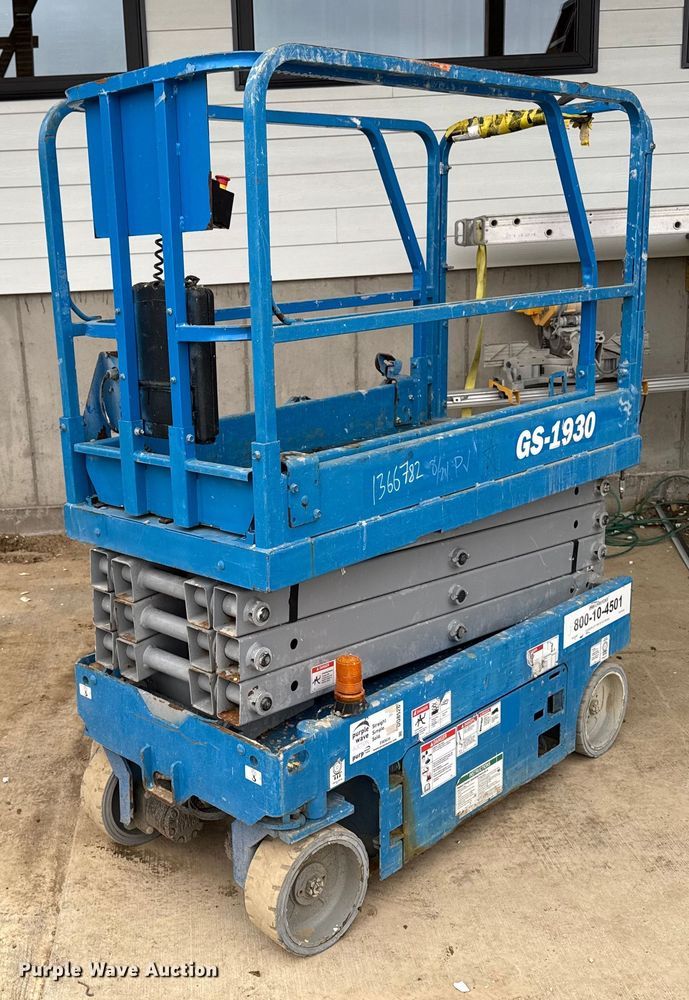 2016 Genie GS-1930 scissor lift - EM3639
