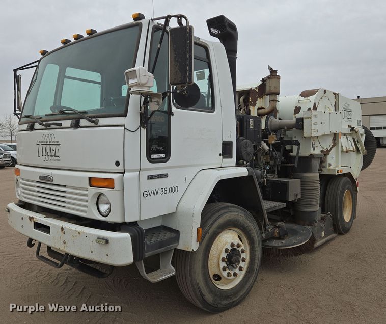 2007 Freightliner  FC-80 street sweeper truck - EN8784