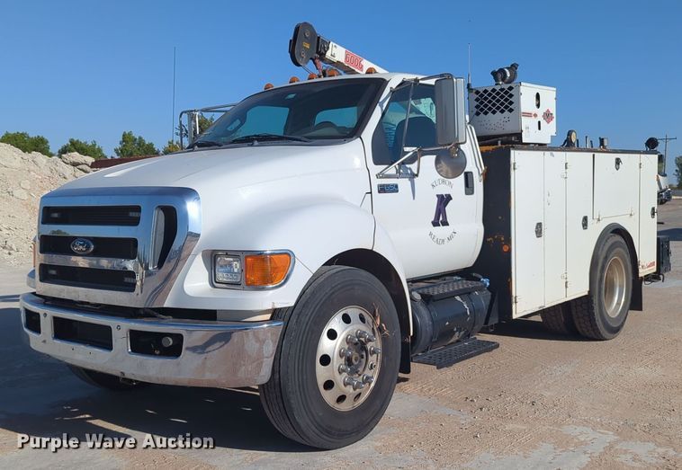 2015 Ford F650 utility / service truck - EQ2260