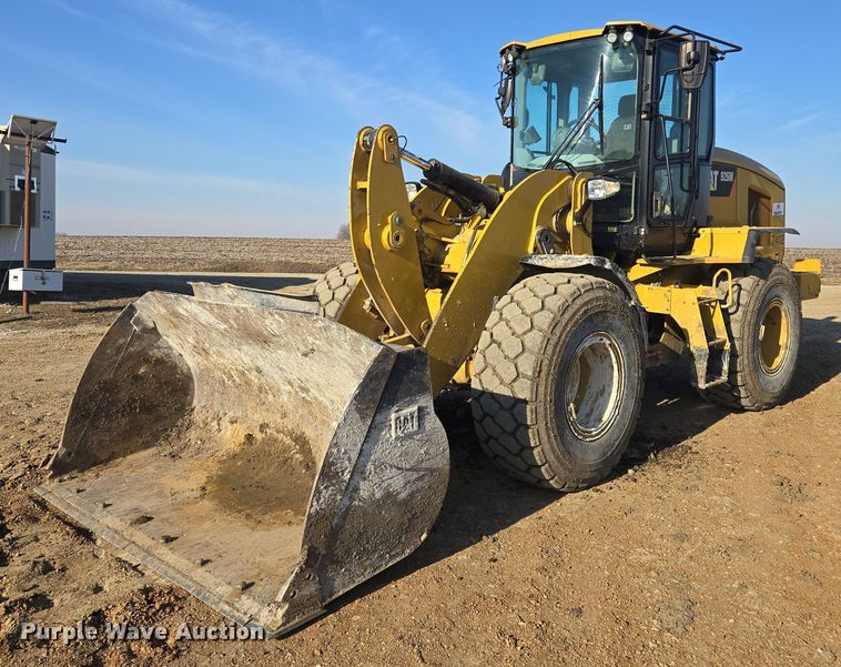 2015 Caterpillar  926M wheel loader - EQ6763