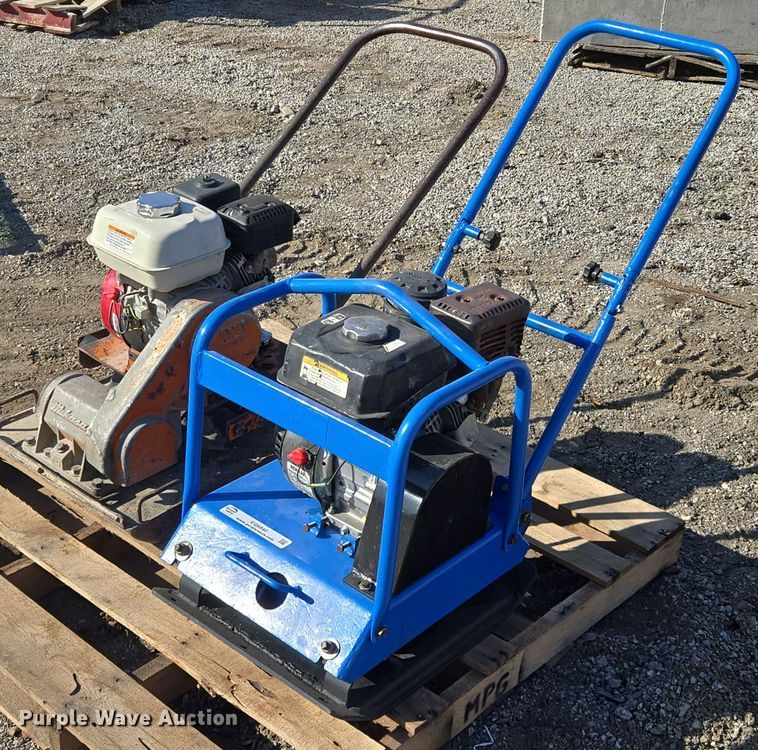 (2) plate compactors - EQ6840