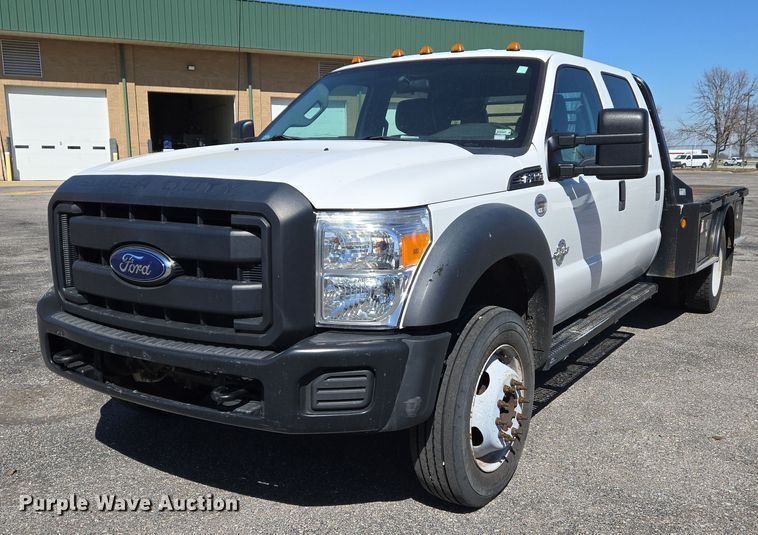 2013 Ford F450 Super Duty XL Crew Cab flatbed truck - EJ7350