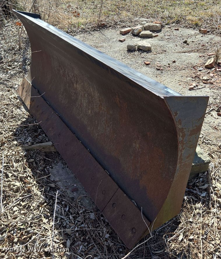 V.W.S 8' W motor grader blade  - EQ6831