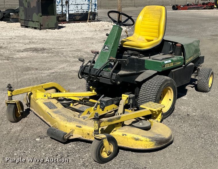 1994 John Deere F935 lawn mower - ER8898