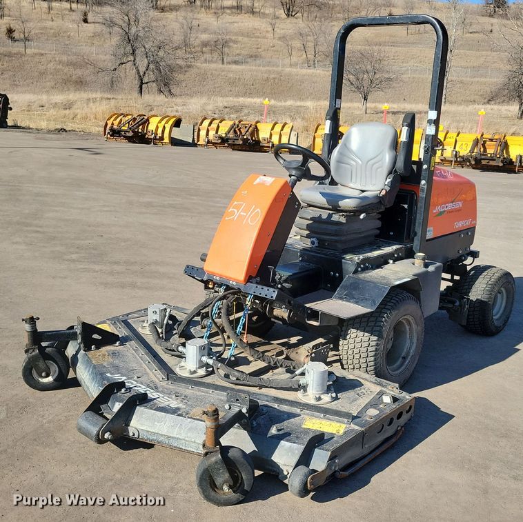 Jacobsen Turfcat lawn mower - NB9922