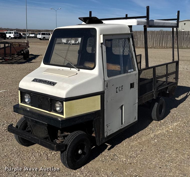 1991 Cushman Truckster utility vehicle - NN9728