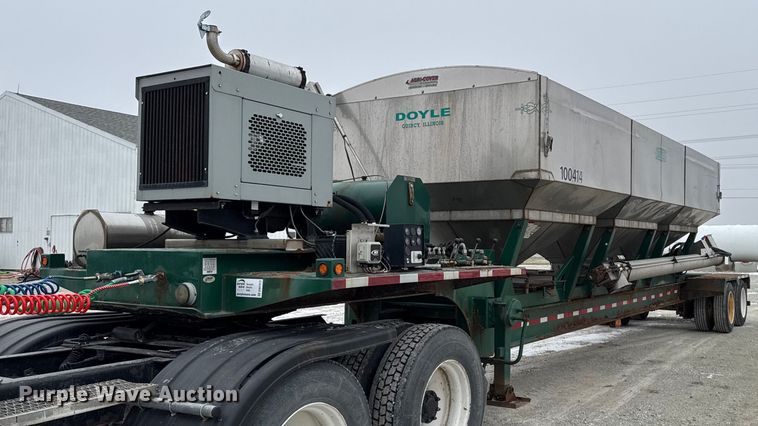 2013 Behnke Enterprises fertilizer tender trailer - DW2471